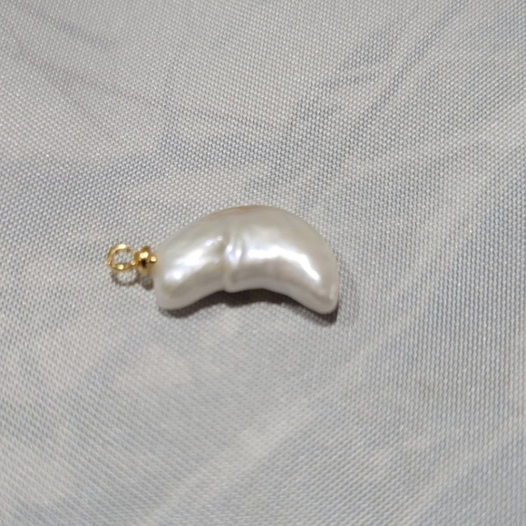 Natural freshwater pearl pendant - Picture 2 of 6